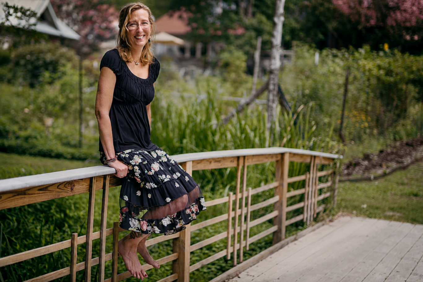 brooksie on fence